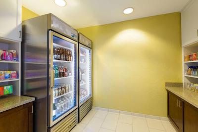 هموود سویتز بای هیلتون فنیکس-مترو سنتر