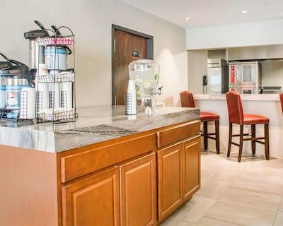 کلارین این اند سویتز