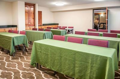 کمفرت سویتز نرد آلبوکرک بالون فیستا پارک