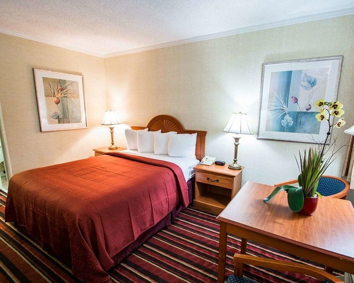 Quality Inn South at The Falls
