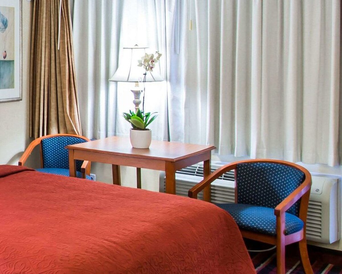 Quality Inn South at The Falls
