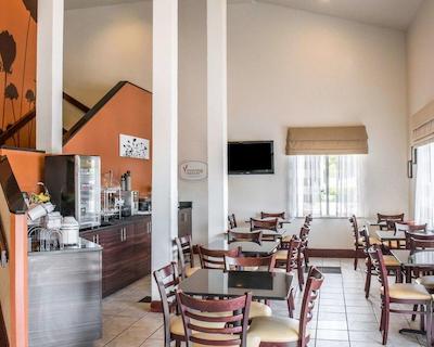 اسلیپ این نیر بوش گاردنز-وسف