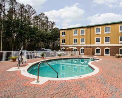 اسلیپ این اُرلاندو آیرپرت