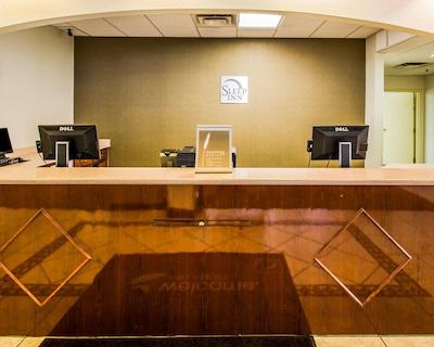 اسلیپ این اُرلاندو آیرپرت