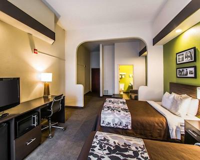 اسلیپ این اُرلاندو آیرپرت