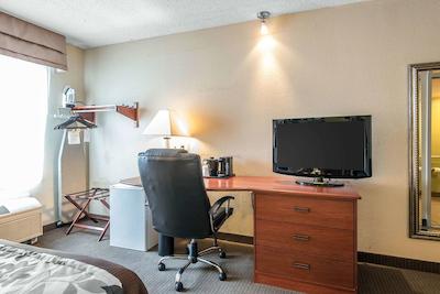 اسلیپ این آیرپرت