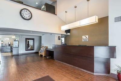 اسلیپ این آیرپرت