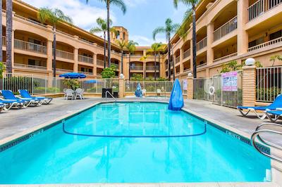 ازول این اند سویتز سان دیگو