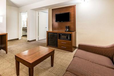 ازول این اند سویتز سان دیگو