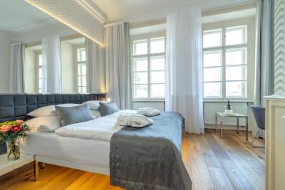 هتل گولدن استار