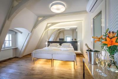 هتل گولدن استار