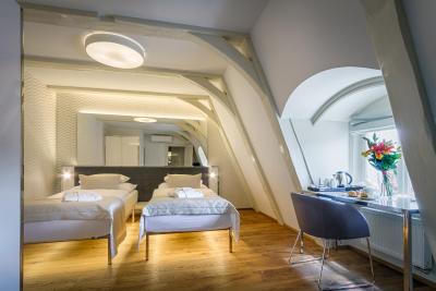 هتل گولدن استار