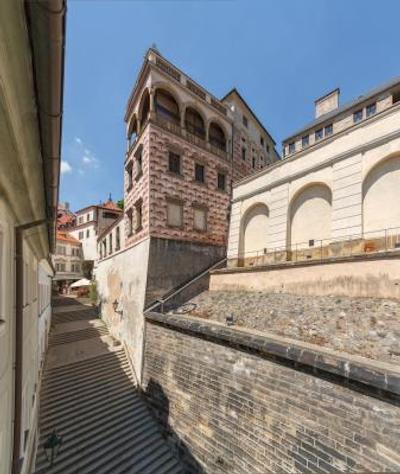 هتل گولدن استار