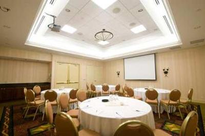 هیلتون گاردن این ترنتو واوگهان