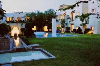 دنا وراکا هتل اند اسپا