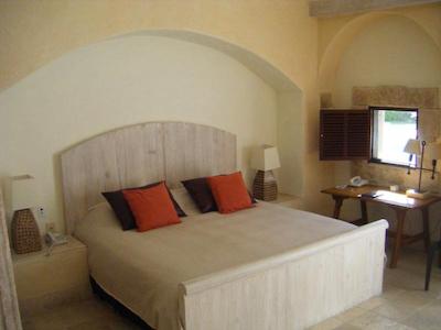 دنا وراکا هتل اند اسپا