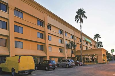 لا کوینتا این اند سویتز هوستون نردوست