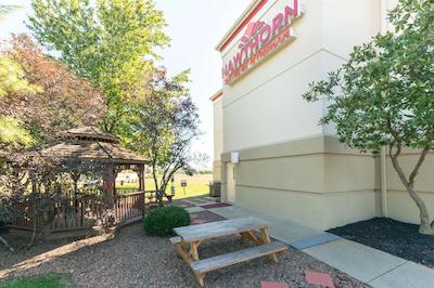 هاودرن سویتز بای ویندهام لویسویل