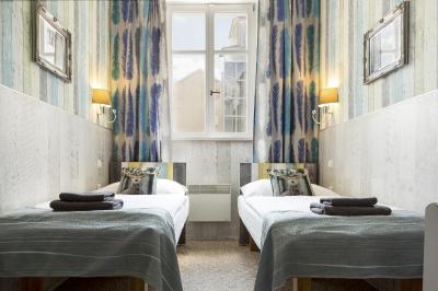 ریال کورت هتل