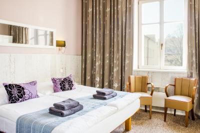 ریال کورت هتل