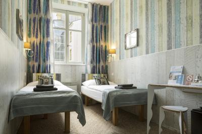 ریال کورت هتل