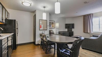 کاندلوود سویتز هونتسویل