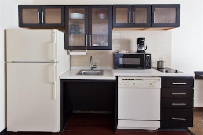 کاندلوود سویتز هونتسویل