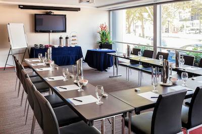 نوتل اسیدنی دارلینگ اسکوار هتل