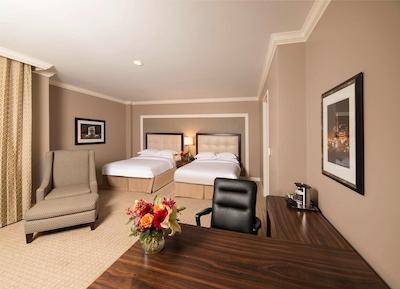 هیلتون ایندیاناپلیز هتل اند سویتز