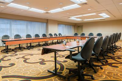 هیلتون ایندیاناپلیز هتل اند سویتز