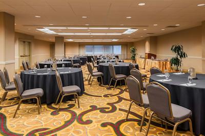 هیلتون ایندیاناپلیز هتل اند سویتز