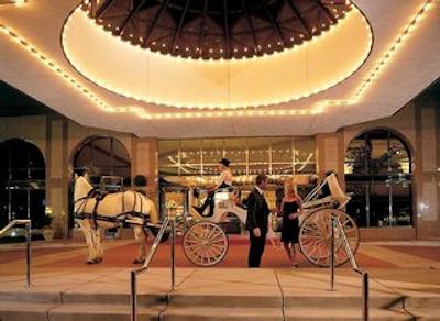 هیلتون ایندیاناپلیز هتل اند سویتز