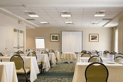 هیلتون گاردن این ادیسُن