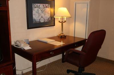 هامپتون این کلومبوز نرد