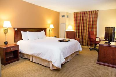 هامپتون این کلومبوز نرد