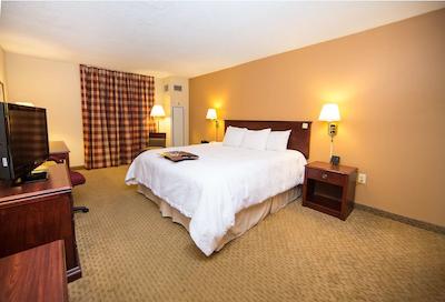 هامپتون این کلومبوز نرد