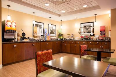 هامپتون این کلومبوز نرد