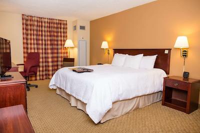 هامپتون این کلومبوز نرد