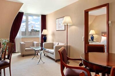 هیلتون مینز سیتی