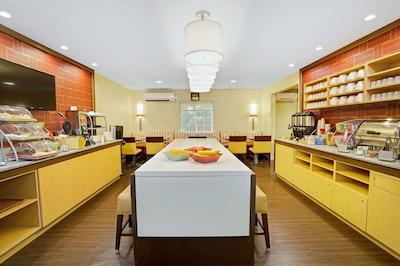 هاودرن سویتز بای ویندهام سینسیناتی بلو اش