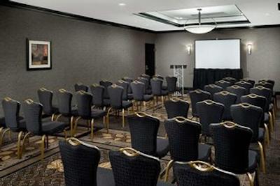 هیلتون چارلت ونیورسیتی پلاس