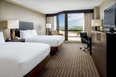 هیلتون چارلت ونیورسیتی پلاس