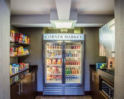 کوالیتی سویتز ناشویل آیرپرت