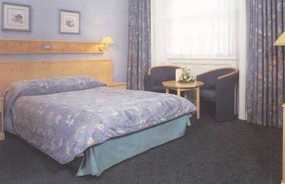 هیلتون اوستون