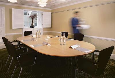 هیلتون اوستون