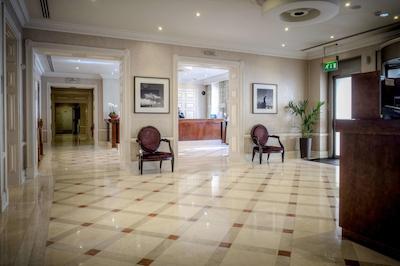 هیلتون اوستون