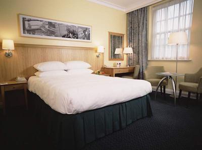 هیلتون اوستون