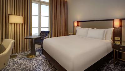 هیلتون اوستون