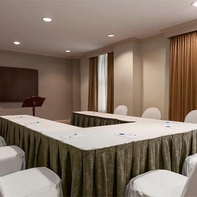 د ویتنی هتل