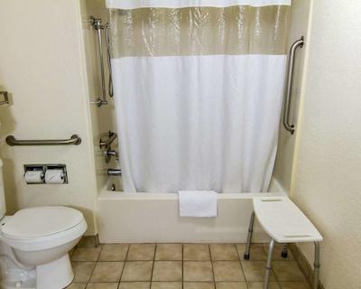 اکنو لج آیرپرت